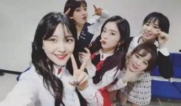 吃瓜裙分享,揭秘娱乐圈幕后故事，带你走进明星们的真实生活